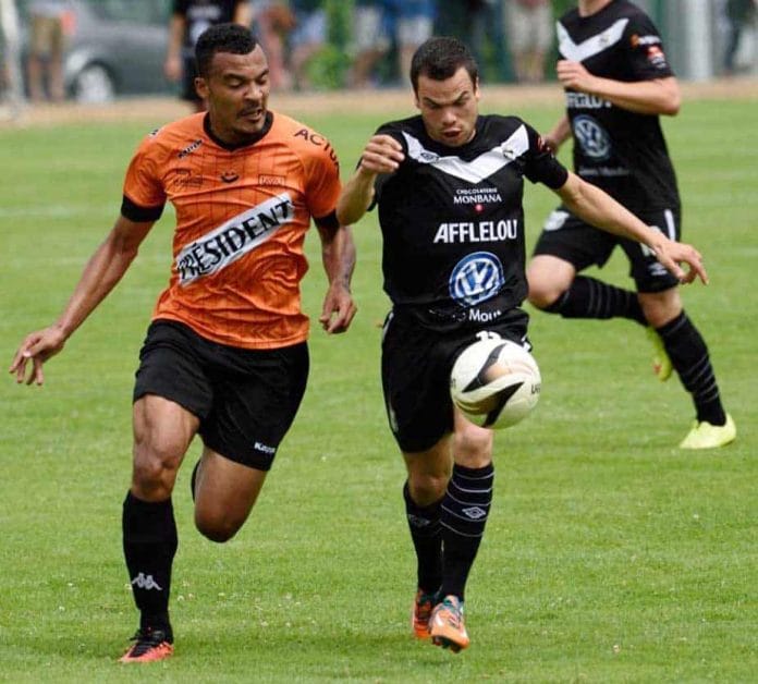 Laval-Fougères Dans le même groupe de CFA2 pour la deuxième saison, Laval et Fougères ne pourront désormais plus l'être à partir de l'an prochain !